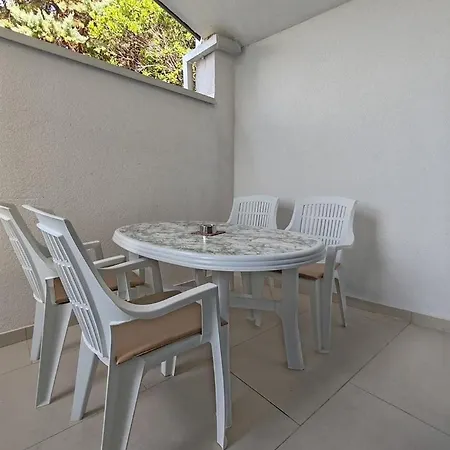 Guest house Maxima U Blizini Plaze Sa Garazom I Sigurnosnom Kamerom Neum