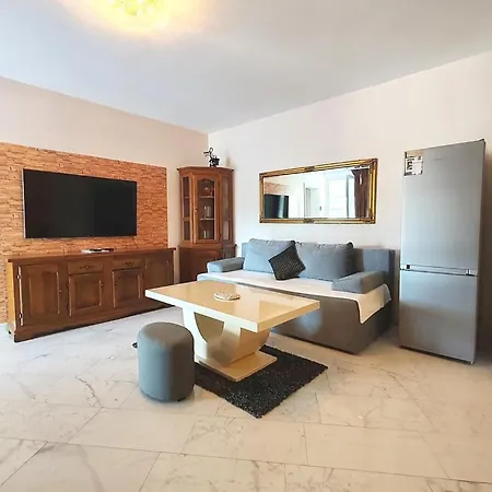 Guest house Maxima U Blizini Plaze Sa Garazom I Sigurnosnom Kamerom *