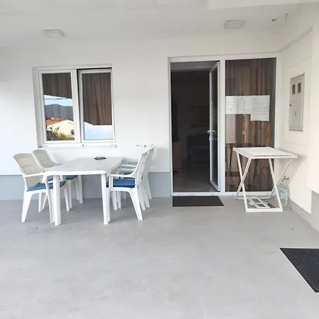 Guest house Maxima U Blizini Plaze Sa Garazom I Sigurnosnom Kamerom Neum