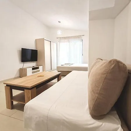 Maxima U Blizini Plaze Sa Garazom I Sigurnosnom Kamerom Guest house