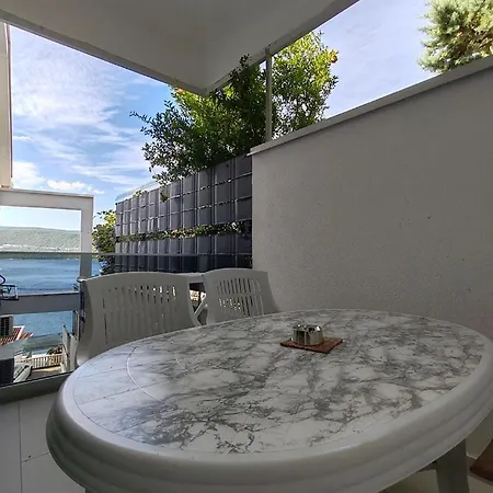 Guest house Maxima U Blizini Plaze Sa Garazom I Sigurnosnom Kamerom Neum